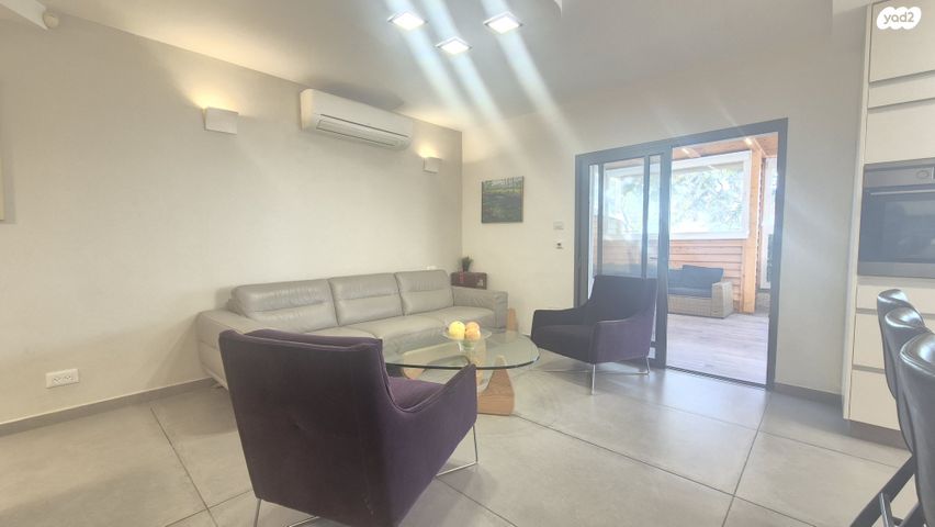 דו משפחתי, השיירות, דקל, אפרת