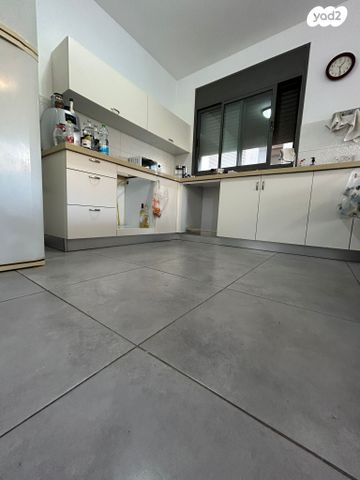 דירה, איתמר, חרוזים, רמת גן