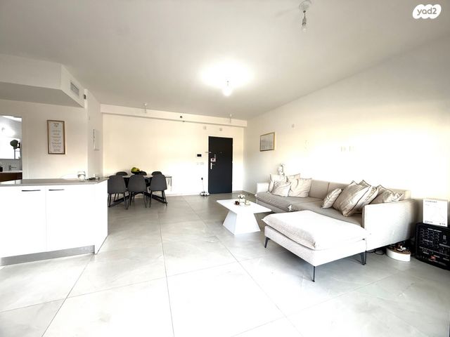 דירה, ד"ר יוסף בורג, כוכב הצפון, נתניה