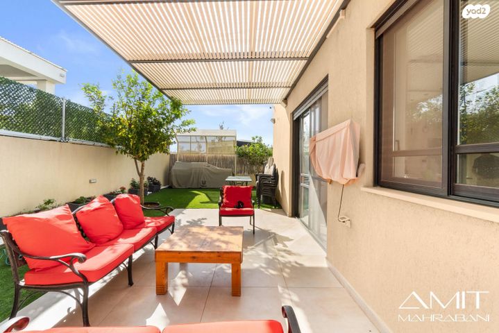 בית פרטי/ קוטג', שרונית, להבים