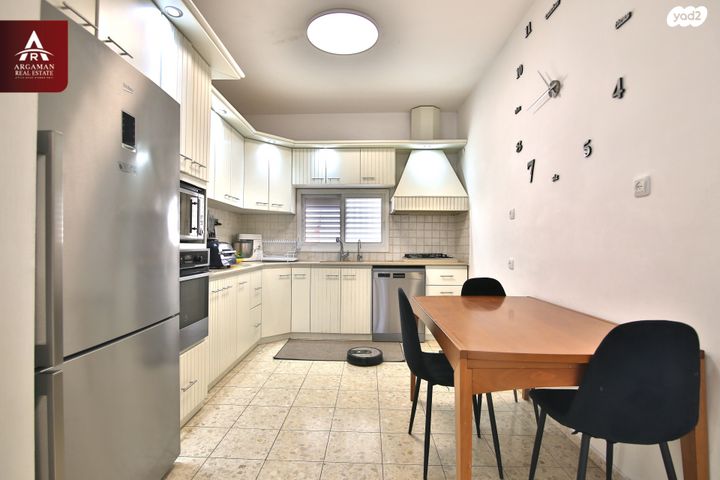 דירה, כינרת, קרית אתא