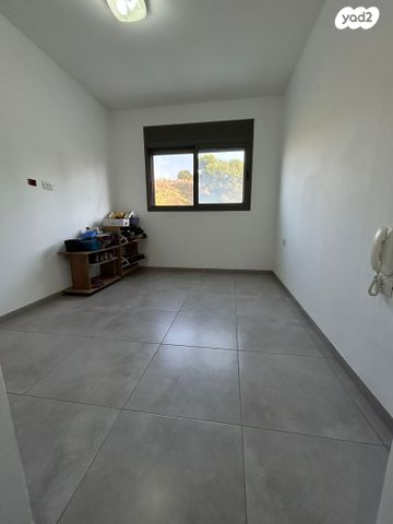 דירה, איתמר, חרוזים, רמת גן