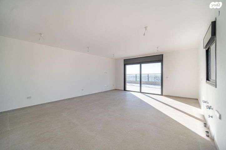 גג/ פנטהאוז, הנרייטה סולד, שעריה, פתח תקווה