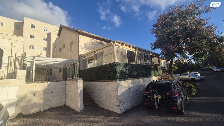 דו משפחתי, השיירות, דקל, אפרת