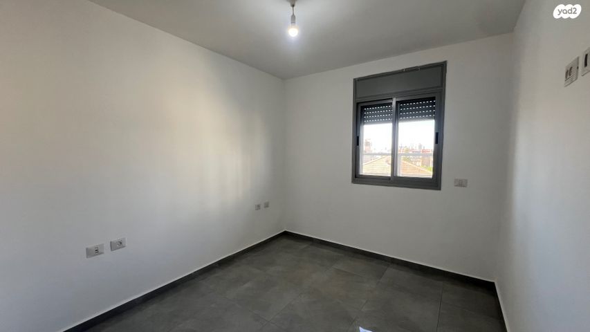 דירה, קרן קיימת לישראל, אברמוביץ', ראשון לציון