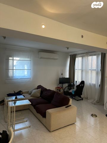 דירת גן, שיכוני מזרחי, כפר סבא