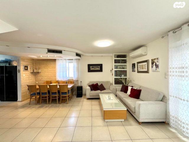 דופלקס, האלמוג, נופי סלע, מעלה אדומים