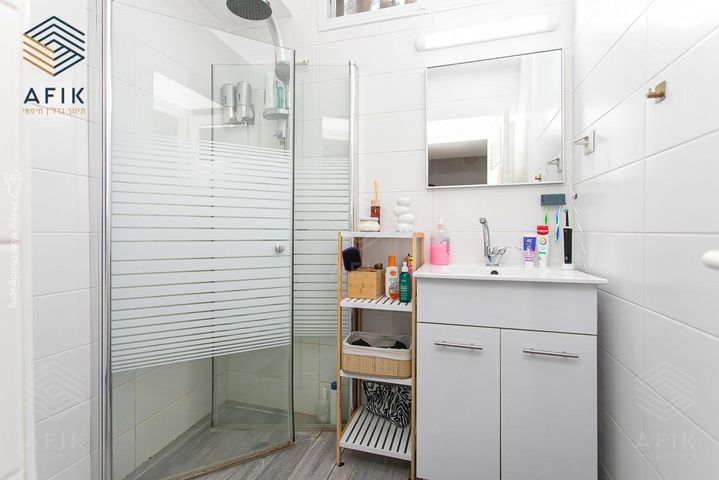 דירה, יהודה בורלא, רמות רמז, חיפה