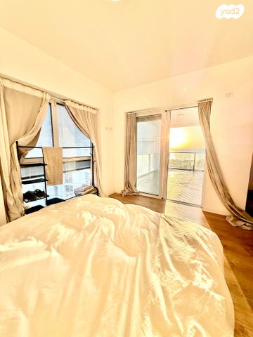 דירה, שדרות רחבעם זאבי, גבעת אולגה, חדרה