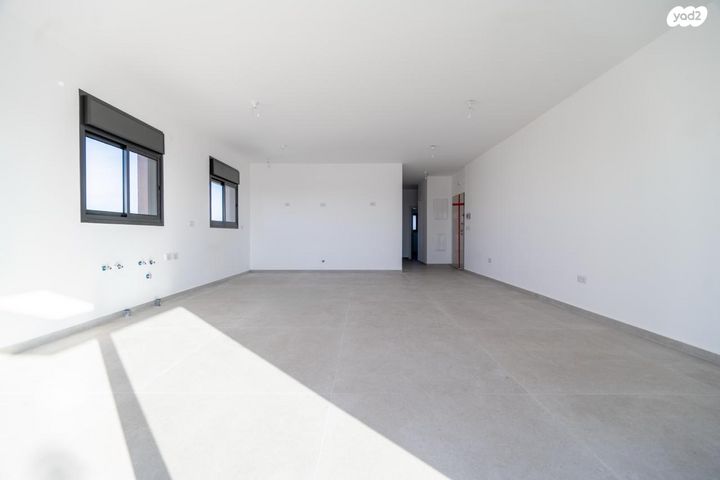 גג/ פנטהאוז, הנרייטה סולד, שעריה, פתח תקווה