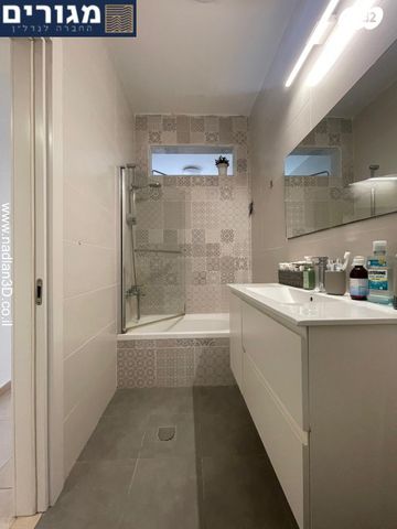 דירה, ד"ר יואכים כספרי, חיפה