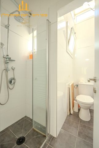 דירת גן, אנצו סירני, גבעת הרמבם, גבעתיים