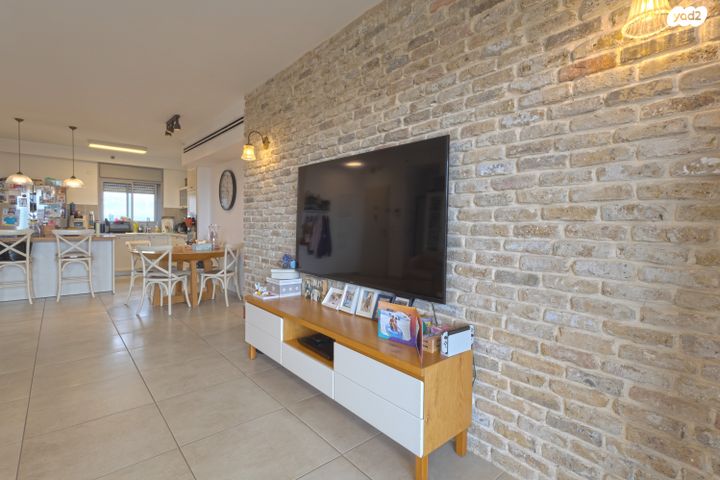 דירה, חטיבת אלכסנדרוני, מורשה, רמת השרון