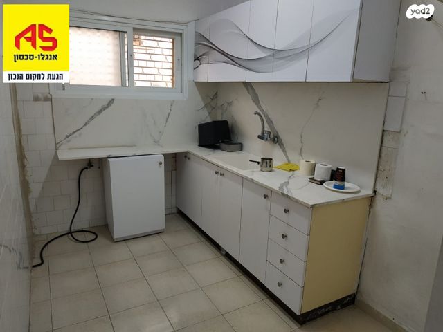 דירה, יגאל אלון, הרצליה הירוקה, נווה עובד, הרצליה