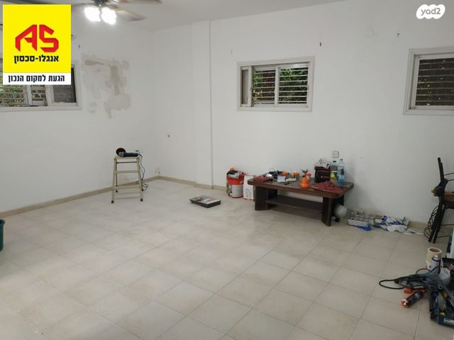 דירה, יגאל אלון, הרצליה הירוקה, נווה עובד, הרצליה