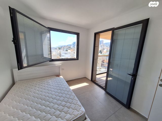 דירה, עין דור, שער פלמר, תחנת רכבת השמונה, חיפה