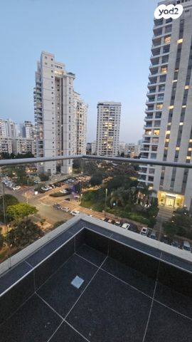 גג/ פנטהאוז, יצחק רבין, פסגת אונו, קרית אונו