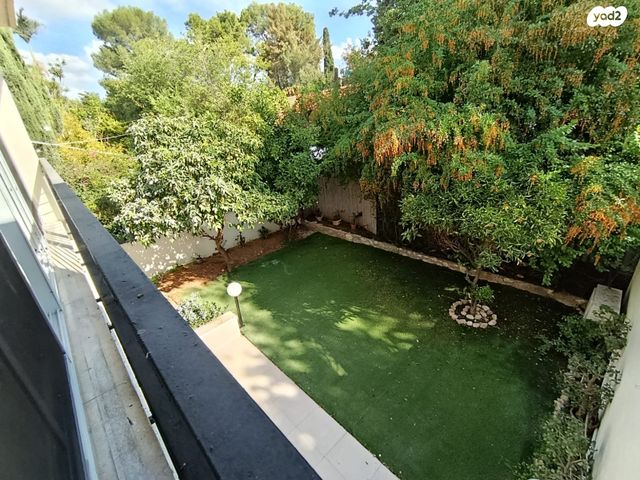 דו משפחתי, השלושים ושלושה 13, רמת חן, רמת גן