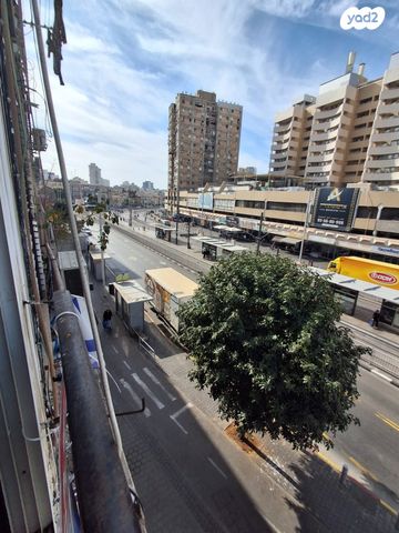 שדרות העצמאות 64