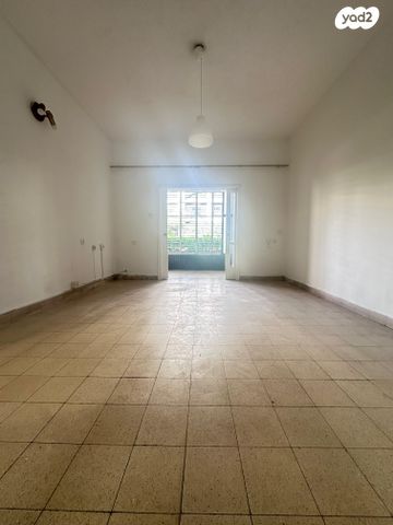 דירה, דרך בן גוריון, שכונת הלל, רמת גן