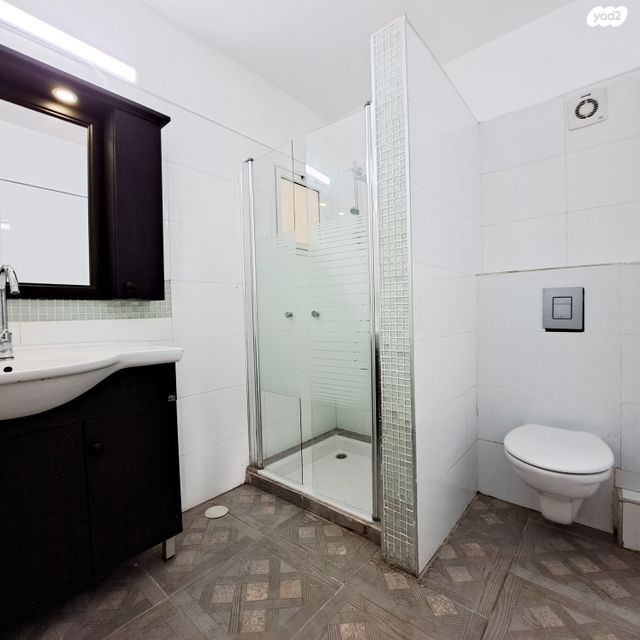 דירה, האלונים, יקנעם עילית