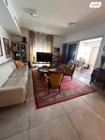 דירה, יוסף לפיד 1, נתניה