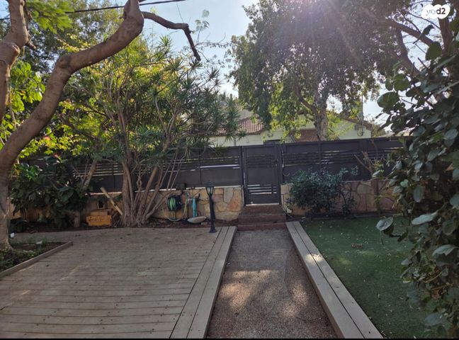 דופלקס, חרוצים