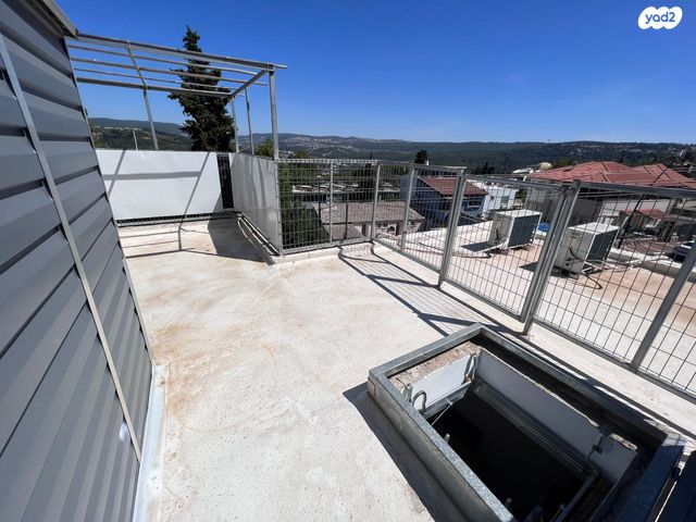 גג/ פנטהאוז, שכונה ותיקה - מרכז העיר, מעלות תרשיחא