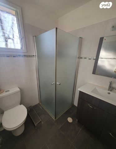 דירה, ירמיהו, נאות יהודית ונווה ארזים, חולון