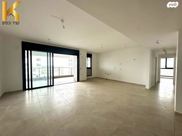 דירה, יונה וולך, גרין פארק החדשה, הוד השרון