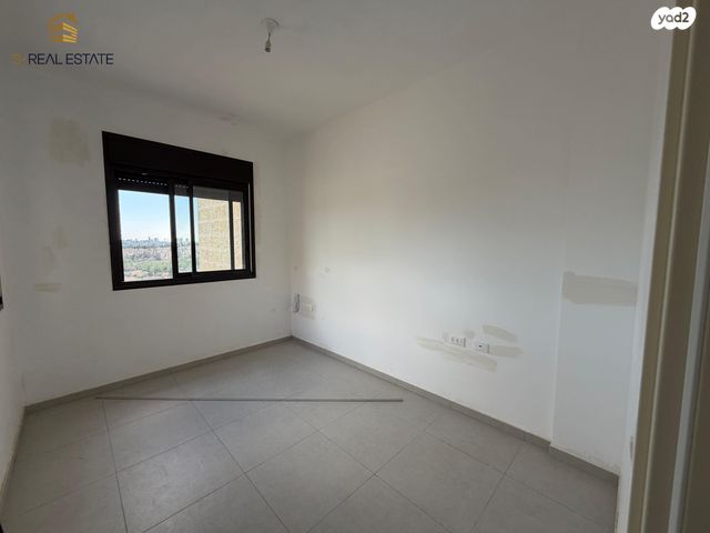 דירה, המגרסה, מבשרת ציון