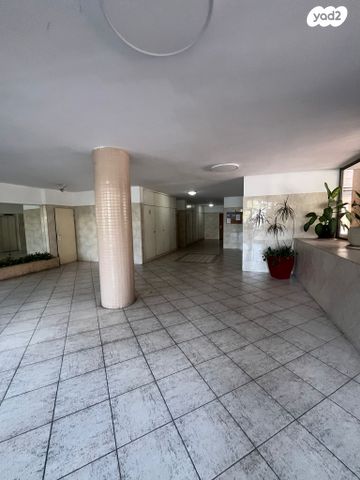 דירה, פנחס רוטנברג 86, נווה יהושע, ערמונים, רמת גן