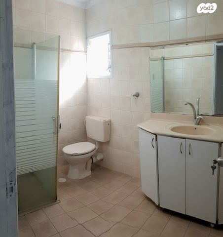 דירה, בר כוכבא, האצטדיון, טבריה