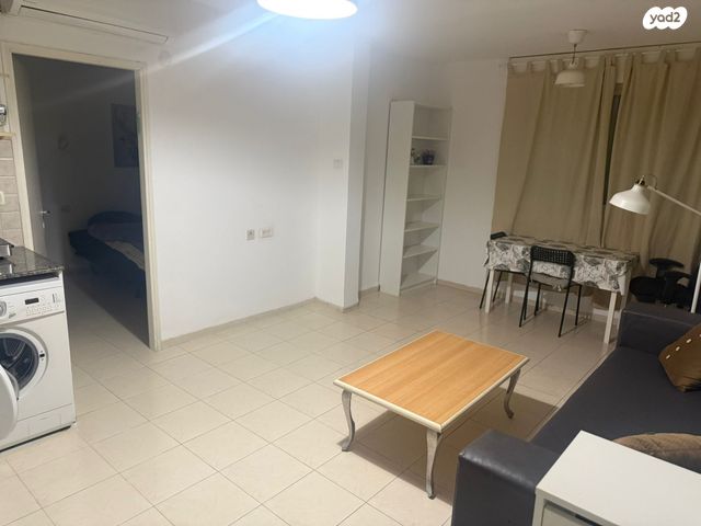 דירה, הרב מיימון 39, נווה שאנן, חיפה