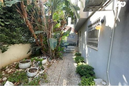 דו משפחתי, שיכון דן, נווה דן, תל אביב יפו