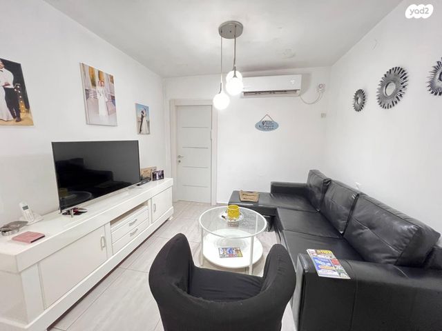 גג/ פנטהאוז, שכונה ותיקה - מרכז העיר, מעלות תרשיחא