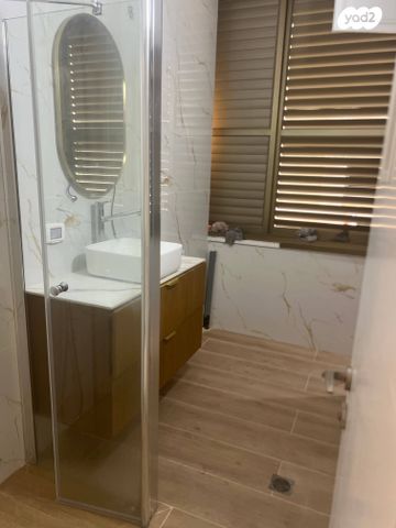 דירה, רעננה