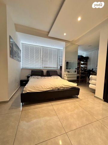 גג/ פנטהאוז, הנביאים, הנביאים, בת ים