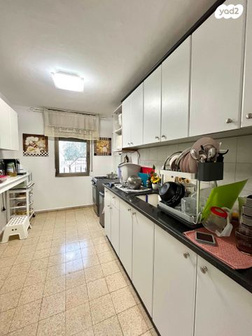 דירת גן, הנחלים, הנחלים, מעלה אדומים