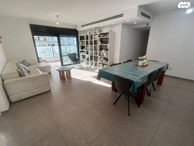 דירה, קרל פופר 3, קרית המדע, נתניה