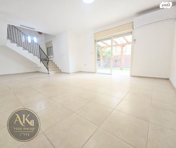 גן יבנה מערב