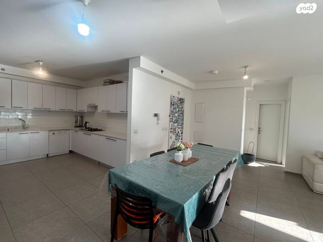 דירה, קרל פופר 3, קרית המדע, נתניה