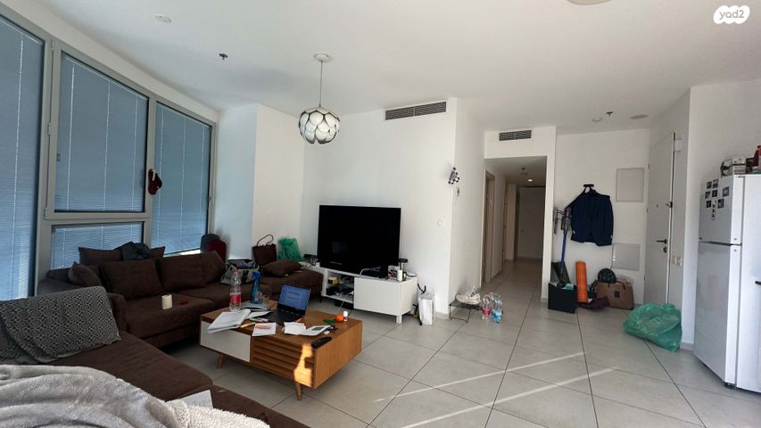 דירה, גרציאני יצחק, גני שרונה, קרית הממשלה, תל אביב יפו