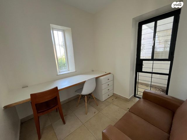 דירה, גבעת חנניה, אבו תור, ירושלים