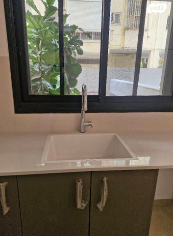 דירה, משה שרת, הצפון החדש - כיכר המדינה, תל אביב יפו