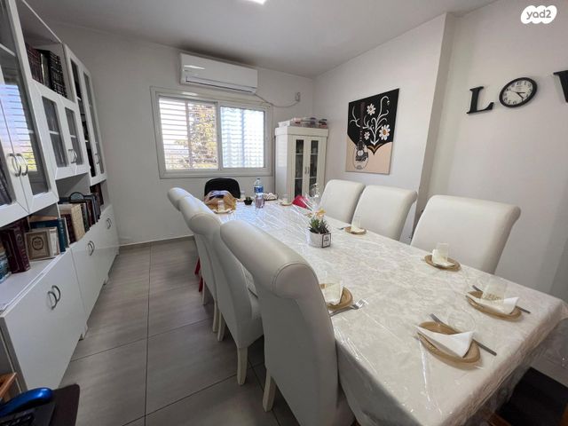 גג/ פנטהאוז, שכונה ותיקה - מרכז העיר, מעלות תרשיחא