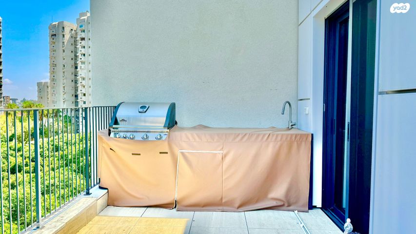 גג/ פנטהאוז, נווה אביבים, תל אביב יפו