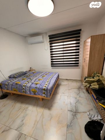 דירה, האלה, טירת כרמל