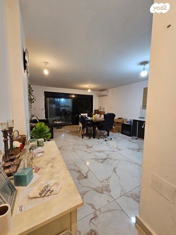 דירת גן, השופר, שאר העיר, גבעת זאב