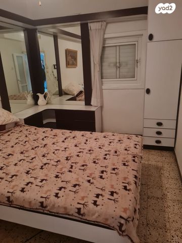 דירה, מקס נורדאו, בת ים